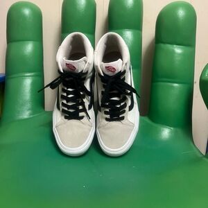 Vans Sk8-Mid Pro Skate Shoes Men 10 Beige/Black Suede Skateboarding Streetwear